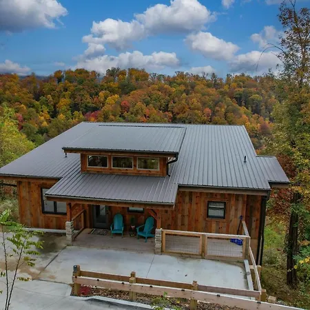 The Overlook '21 Cabin: Scenic Views with Hot Tub and Game Room Gatlinburg Exterior photo