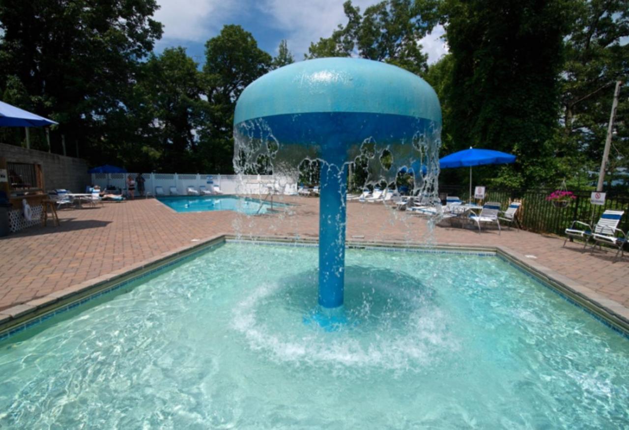 The Overlook '21 Cabin: Scenic Views With Hot Tub And Game Gatlinburg