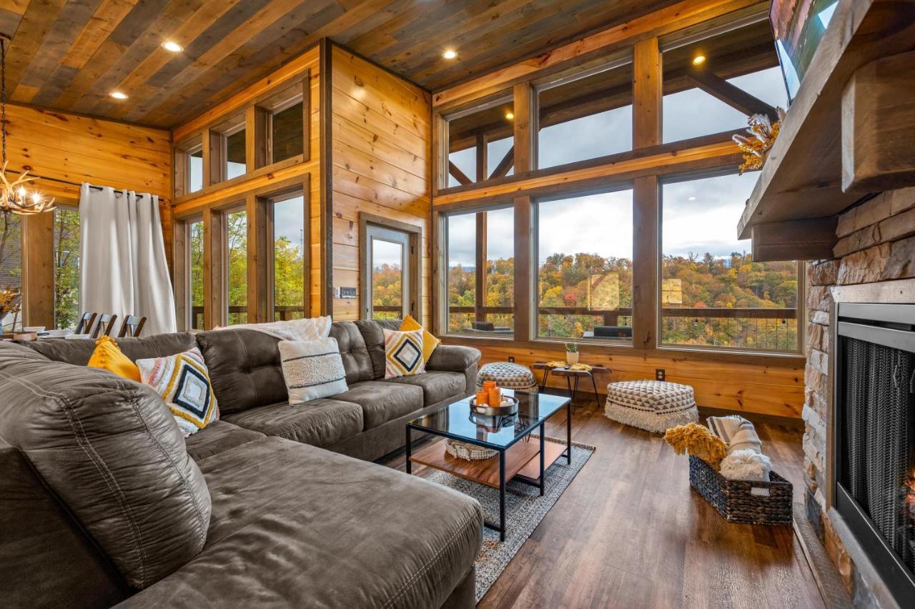 The Overlook '21 Cabin: Scenic Views With Hot Tub And Game Chalet *