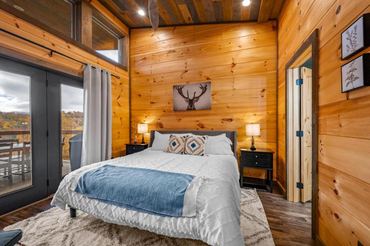 The Overlook '21 Cabin: Scenic Views With Hot Tub And Game Chalet *