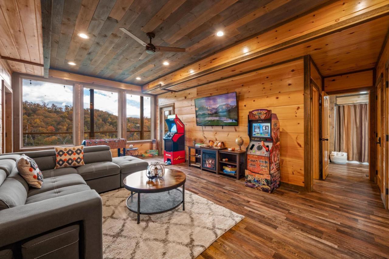 The Overlook '21 Cabin: Scenic Views With Hot Tub And Game Chalet *