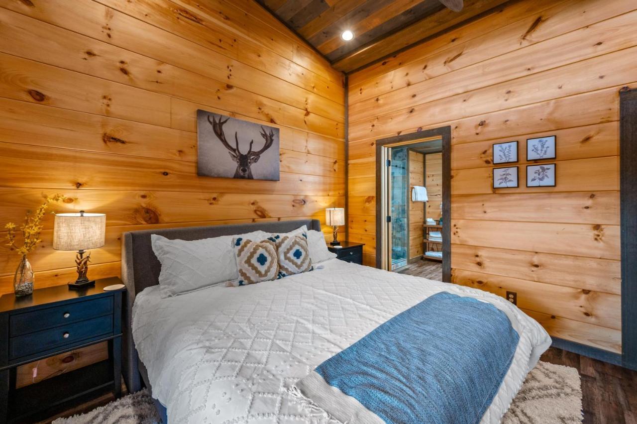 Chalet The Overlook '21 Cabin: Scenic Views With Hot Tub And Game