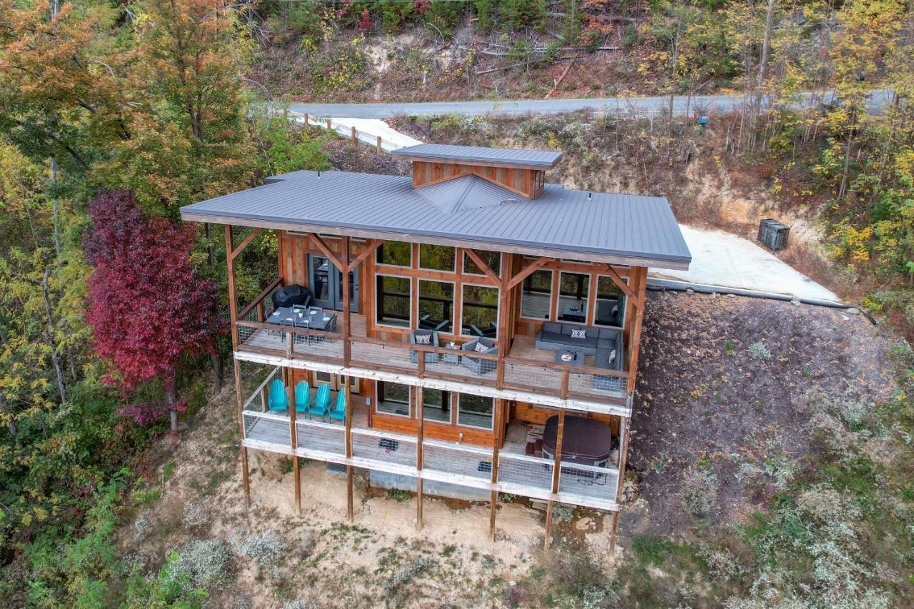 The Overlook '21 Cabin: Scenic Views With Hot Tub And Game Chalet *